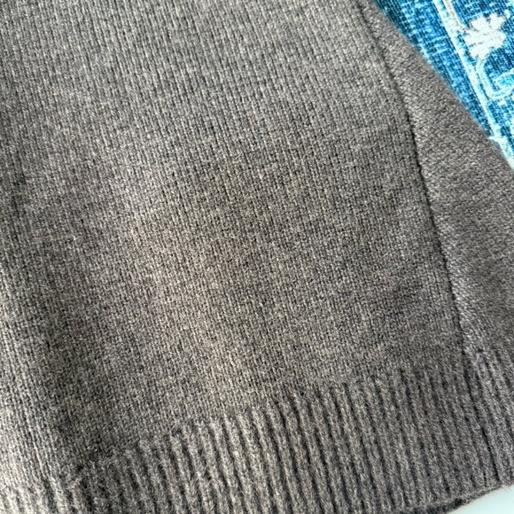 Quince Structured Cardigan - Picture 5 of 13